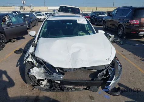 2020 Hyundai Elantra Value Edition z USA, uszkodzony, nr VIN 5NPD84LFXLH572380